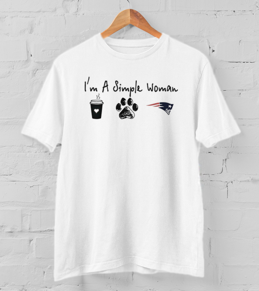 I’m A Simple Woman Coffee Paw Print New England Patriots T-Shirt