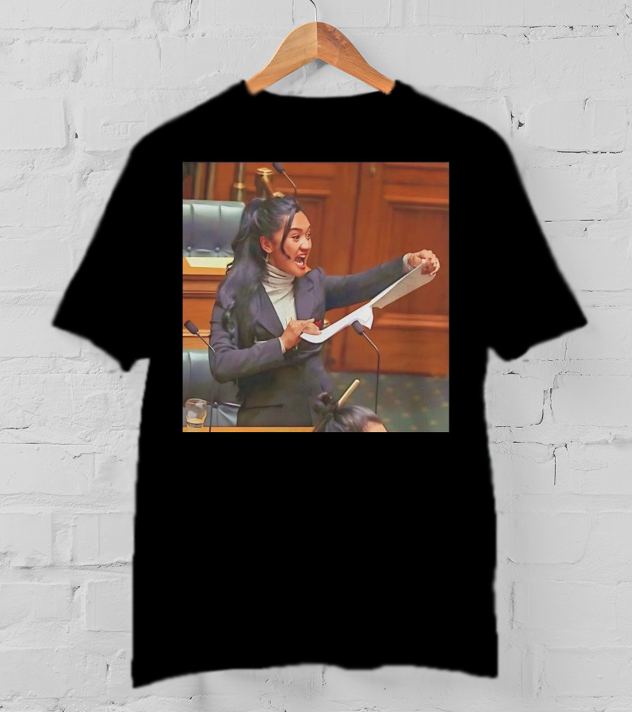 Maori MP Rips Treaty Bill In Parliament Session T-Shirt