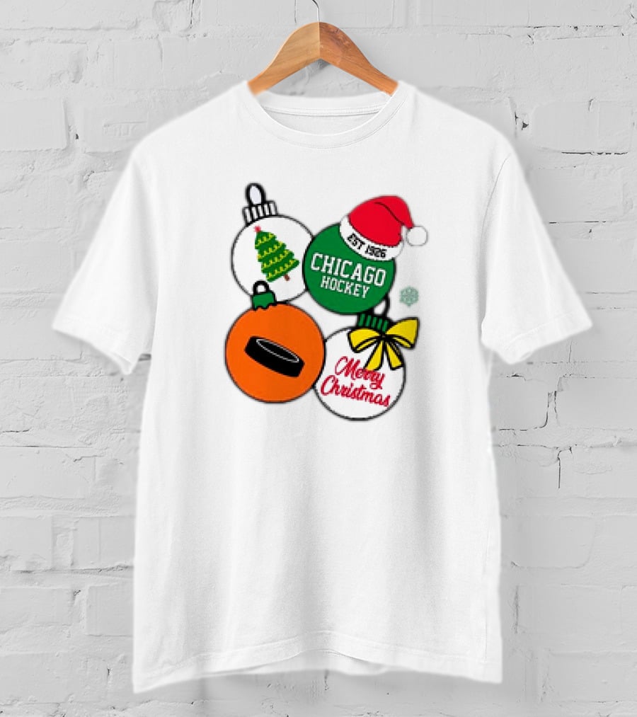 Merry Christmas Chicago Hockey Est 1926 Santa Hat Ornaments Hockey Puck Holiday T-Shirt
