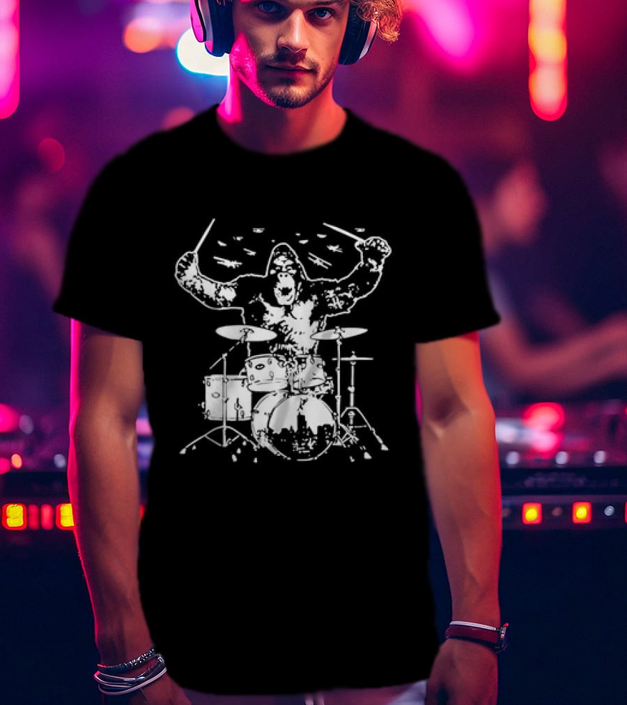 Gorilla King Kong Iconic Drumming Scene With Helicopters And City Skyline T-Shirt