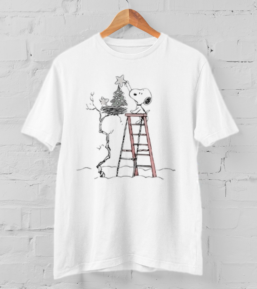 Snoopy And Woodstock Christmas Tree Decorating On Ladder Winter Scene T-Shirt