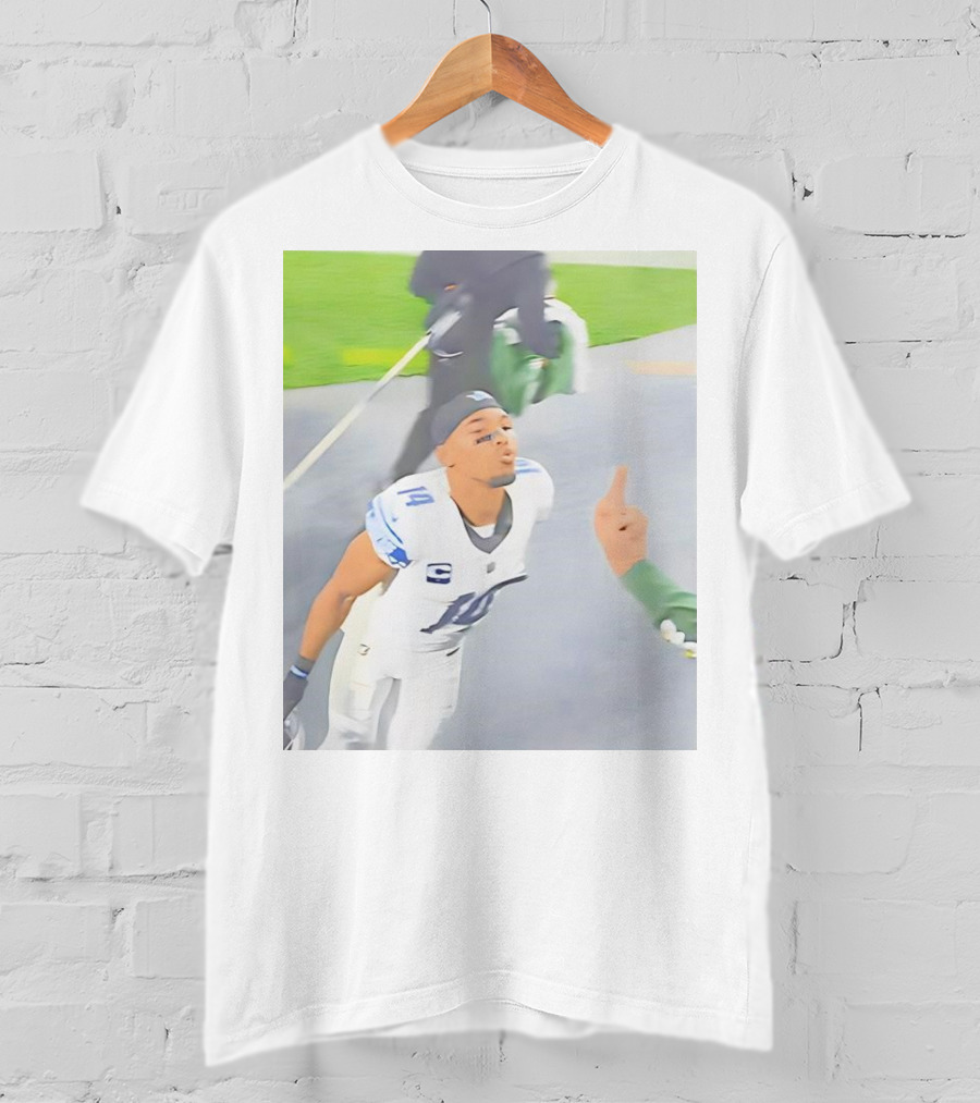 Amon Ra St Brown Number 14 Lions Kiss Meme T-Shirt