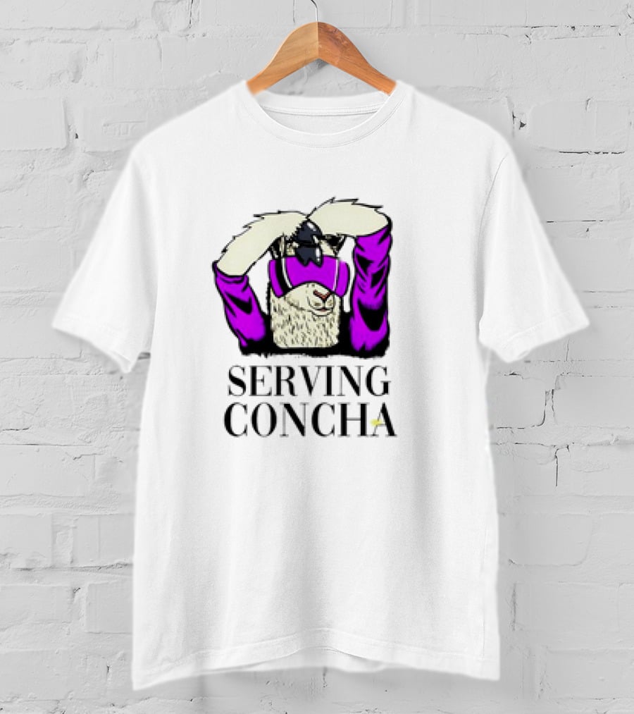 MarcoMania Serving Concha Llama With Purple T-Shirt