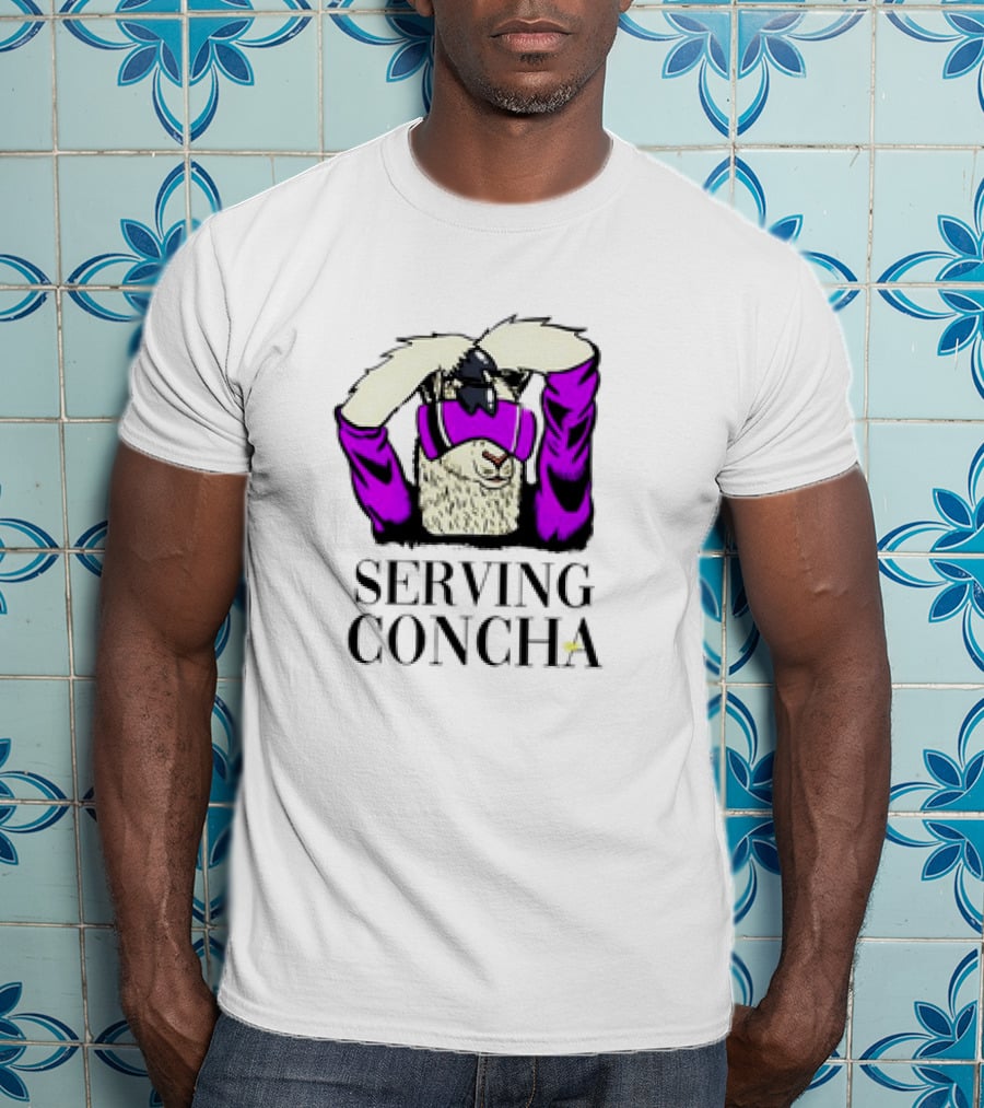 MarcoMania Serving Concha Llama With Purple T-Shirt