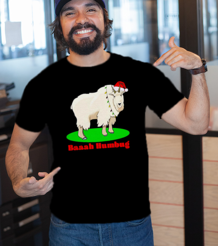 Baaah Humbug Goat With Santa Hat Holiday Lights T-Shirt