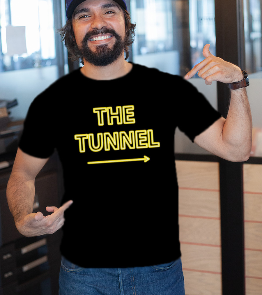 THE TUNNEL Arrow Neon Text T-Shirt