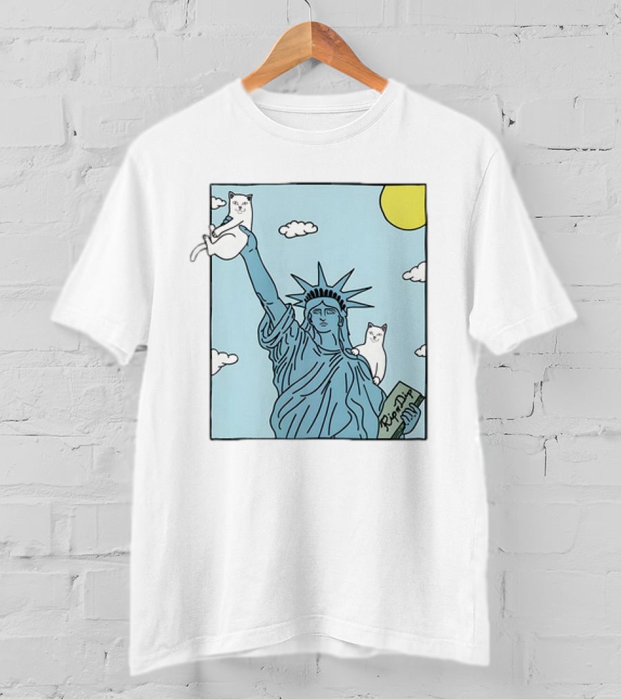 Statue Of Liberty With Cats And Rip N Dip Clouds T-Shirt