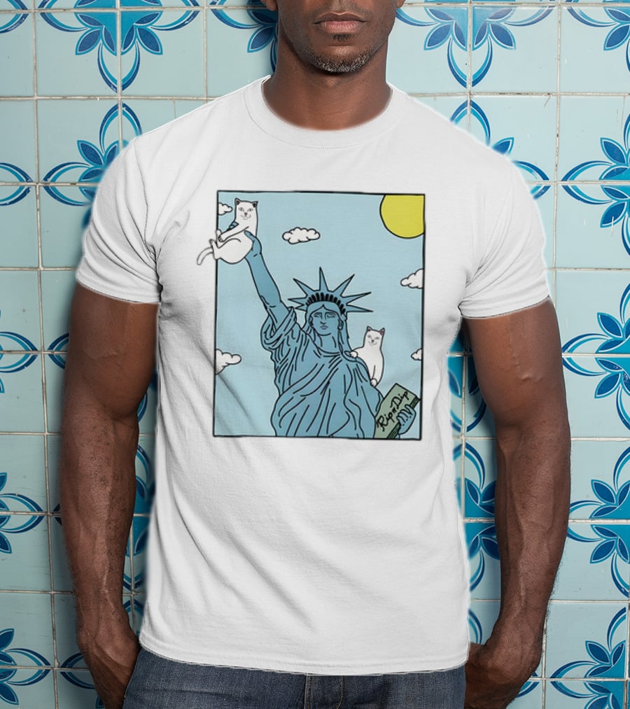 Statue Of Liberty With Cats And Rip N Dip Clouds T-Shirt
