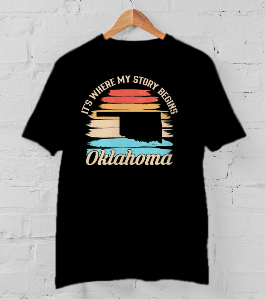 It's Where My Story Begins Oklahoma Map Vintage Retro Stripes T-Shirt