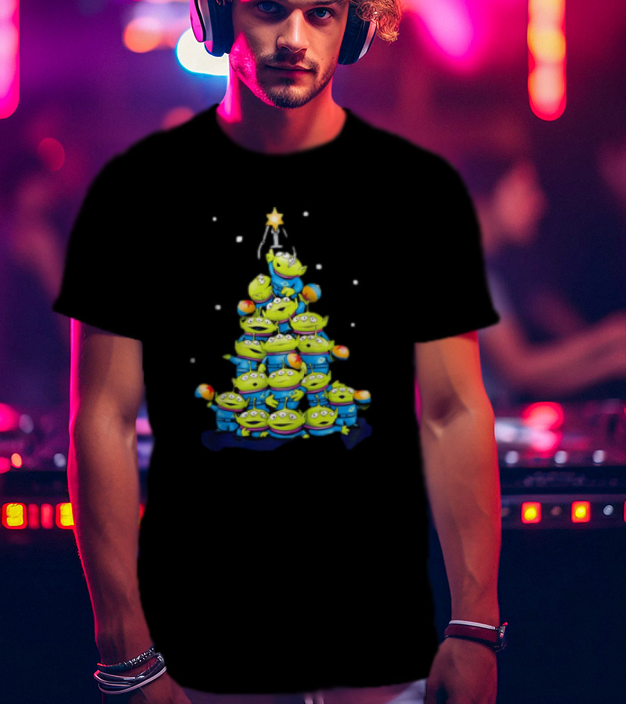 Aliens From Toy Story Forming Christmas Tree Tower With Star And Snowflakes T-Shirt