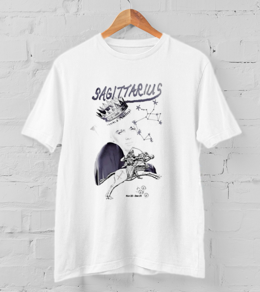 Sagittarius Vintage Crown Constellation Nov 22–Dec 21 T-Shirt