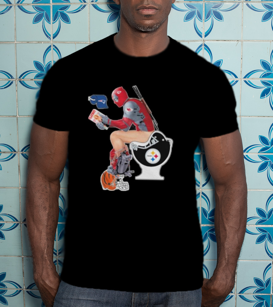 Deadpool On Toilet With Pittsburgh Steelers Bowl And Other NFL Team Helmets Including Kansas City Chiefs And New England Patriots T-Shirt