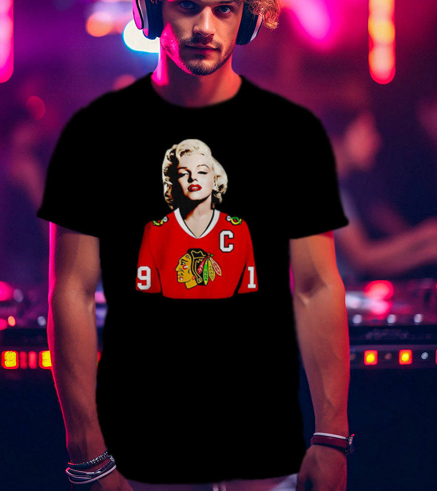 Marilyn Monroe Chicago Blackhawks Jonathan Toews Jersey T-Shirt