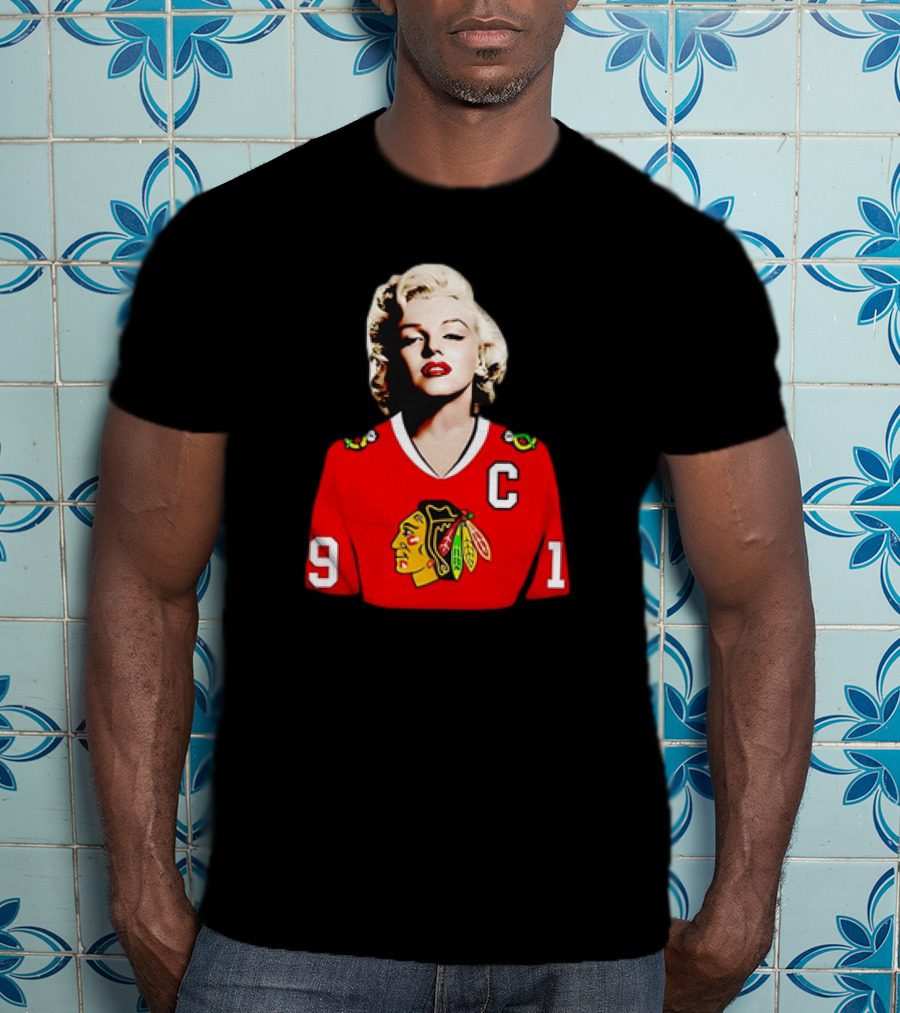 Marilyn Monroe Chicago Blackhawks Jonathan Toews Jersey T-Shirt