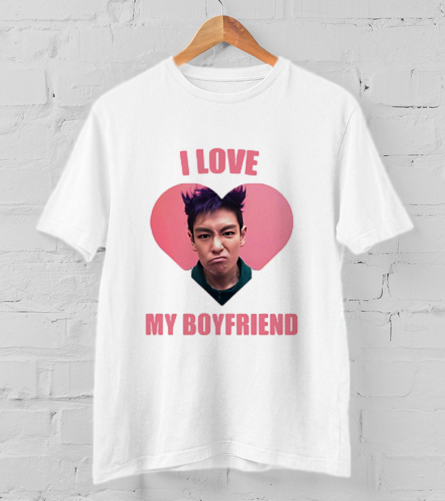 I LOVE MY BOYFRIEND Heart Face Pink Hair T-Shirt