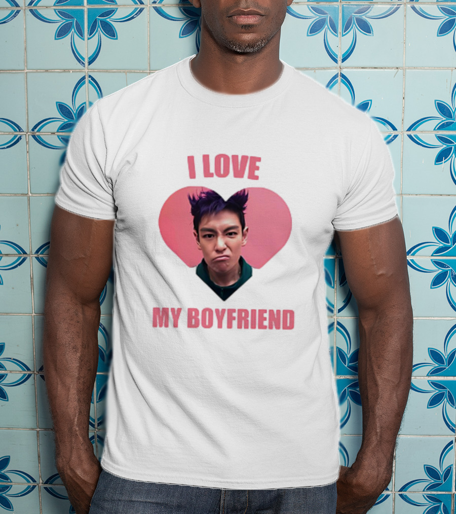 I LOVE MY BOYFRIEND Heart Face Pink Hair T-Shirt
