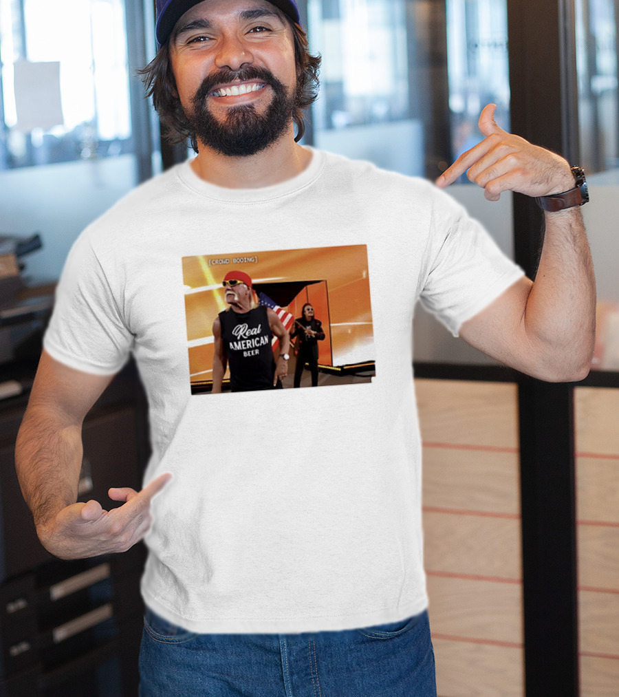 Crowd Booing Real American Beer Wwe Hulk Hogan T-Shirt