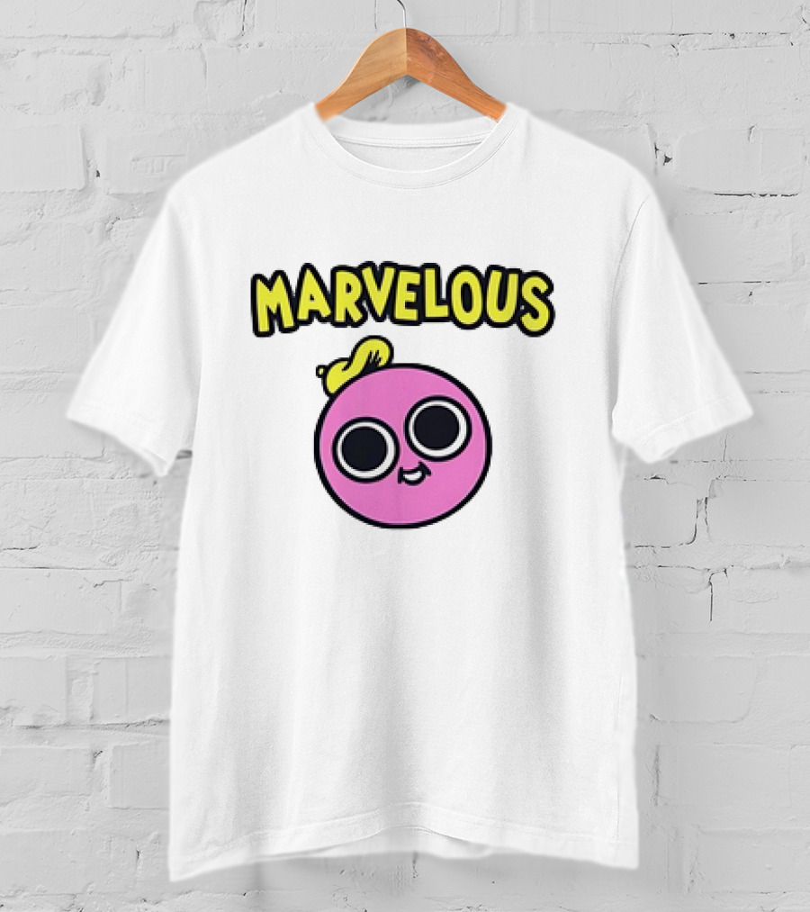 MARVELOUS Cute Pink Smiley Face With Large Eyes And Yellow Hair T-Shirt