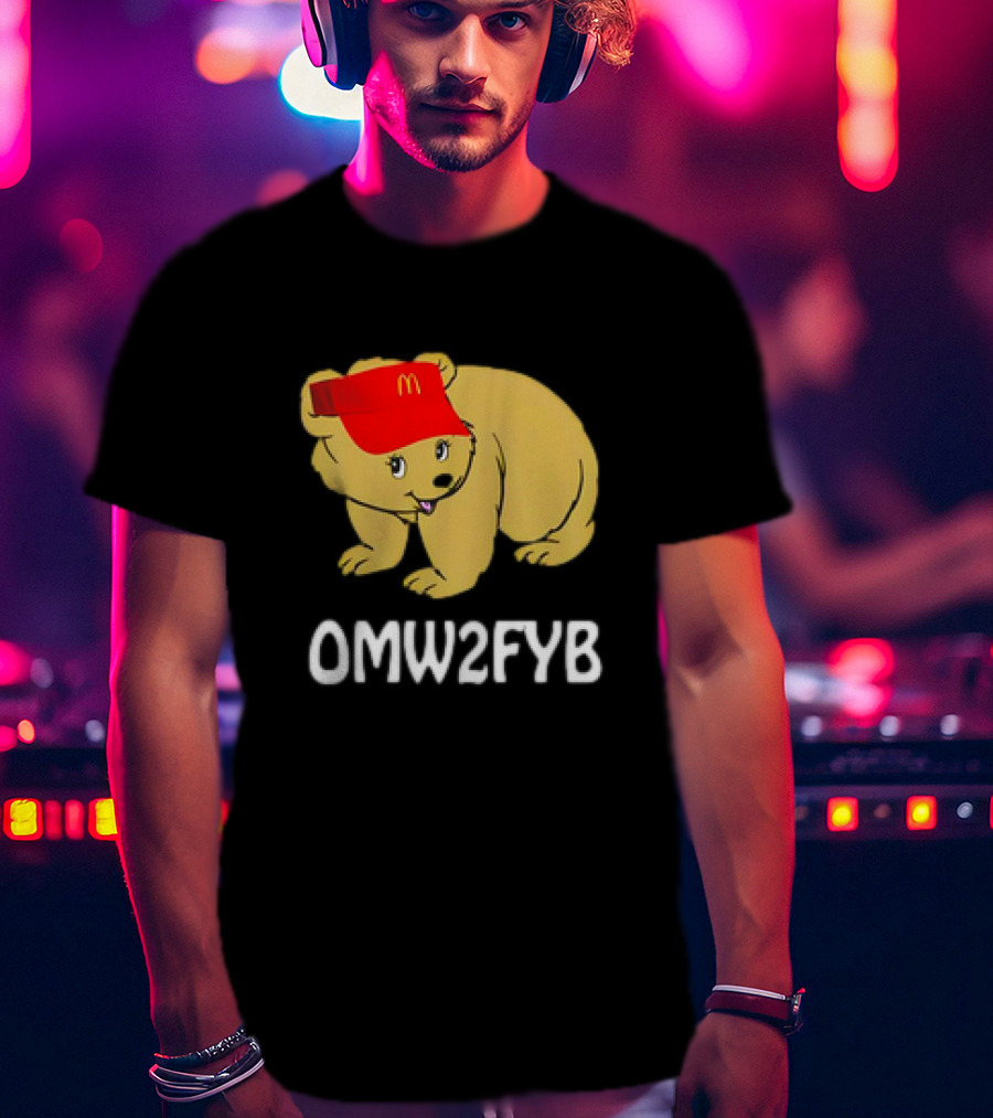 OMW2FYB Bear In Fast Food Cap T-Shirt