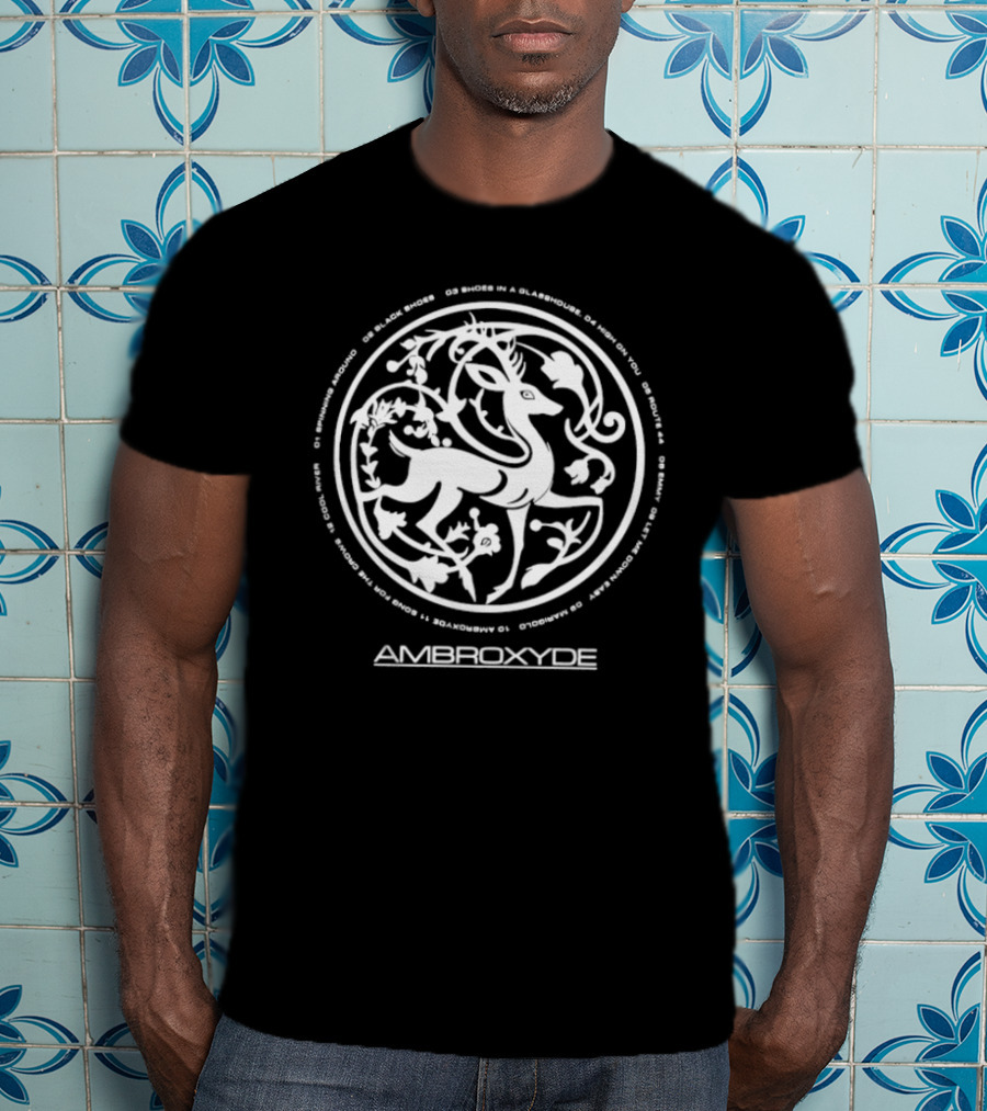 Felly Ambroxyde Scandinavian Deer Floral Circle T-Shirt