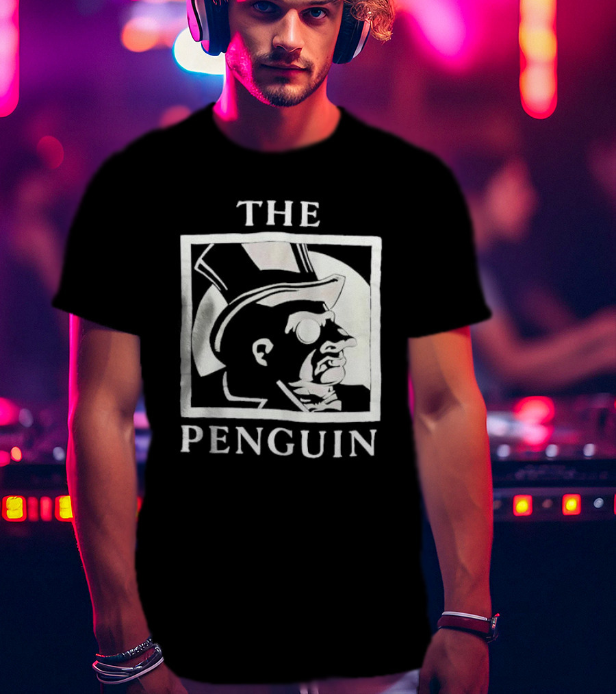 Batman Returns The Penguin Villain Silhouette Art T-Shirt