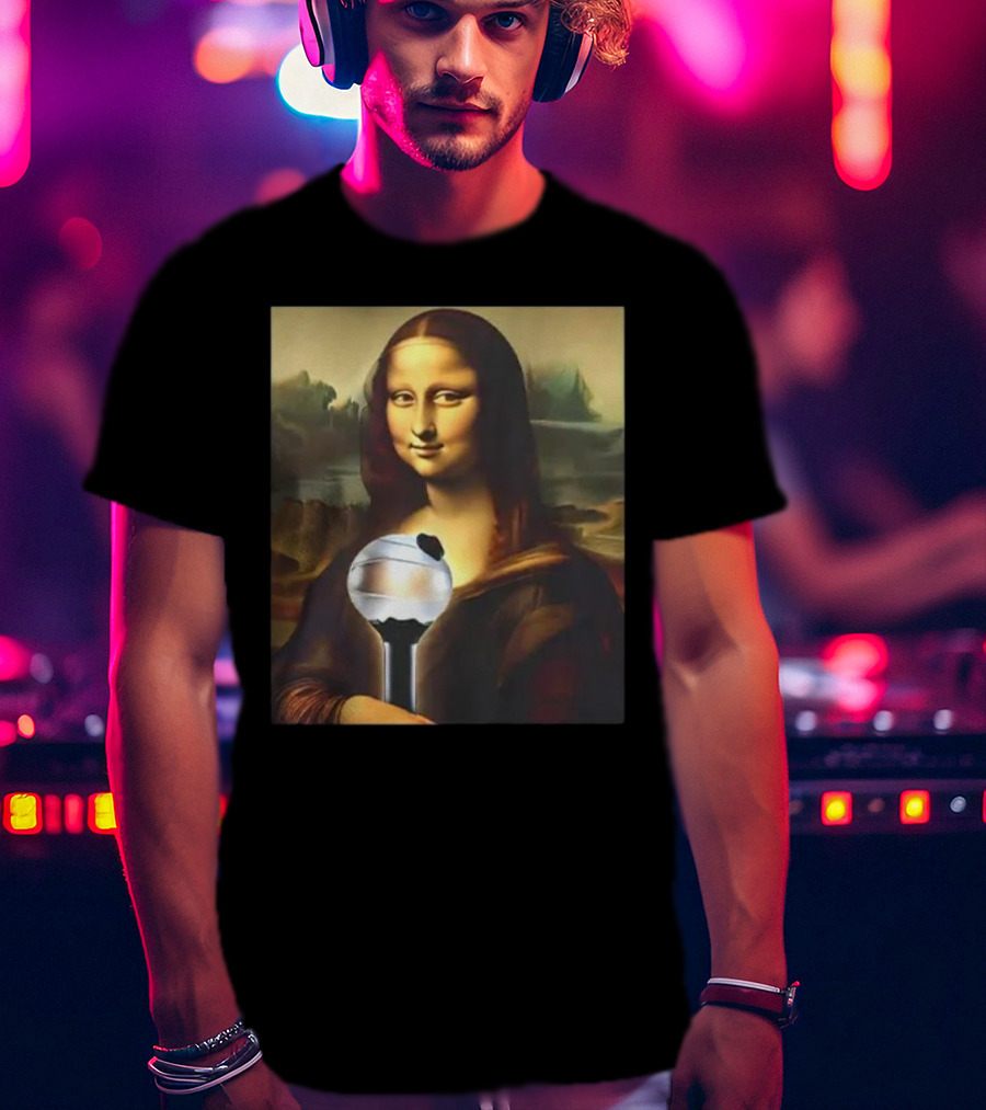 BTS J-hope Mona Lisa Holding ARMY Bomb T-Shirt