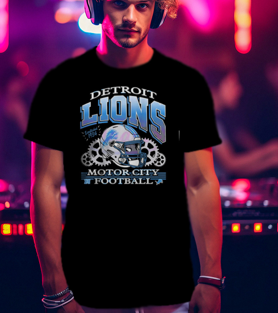 Detroit Lions Motor City Football Helmet Vintage Logo T-Shirt