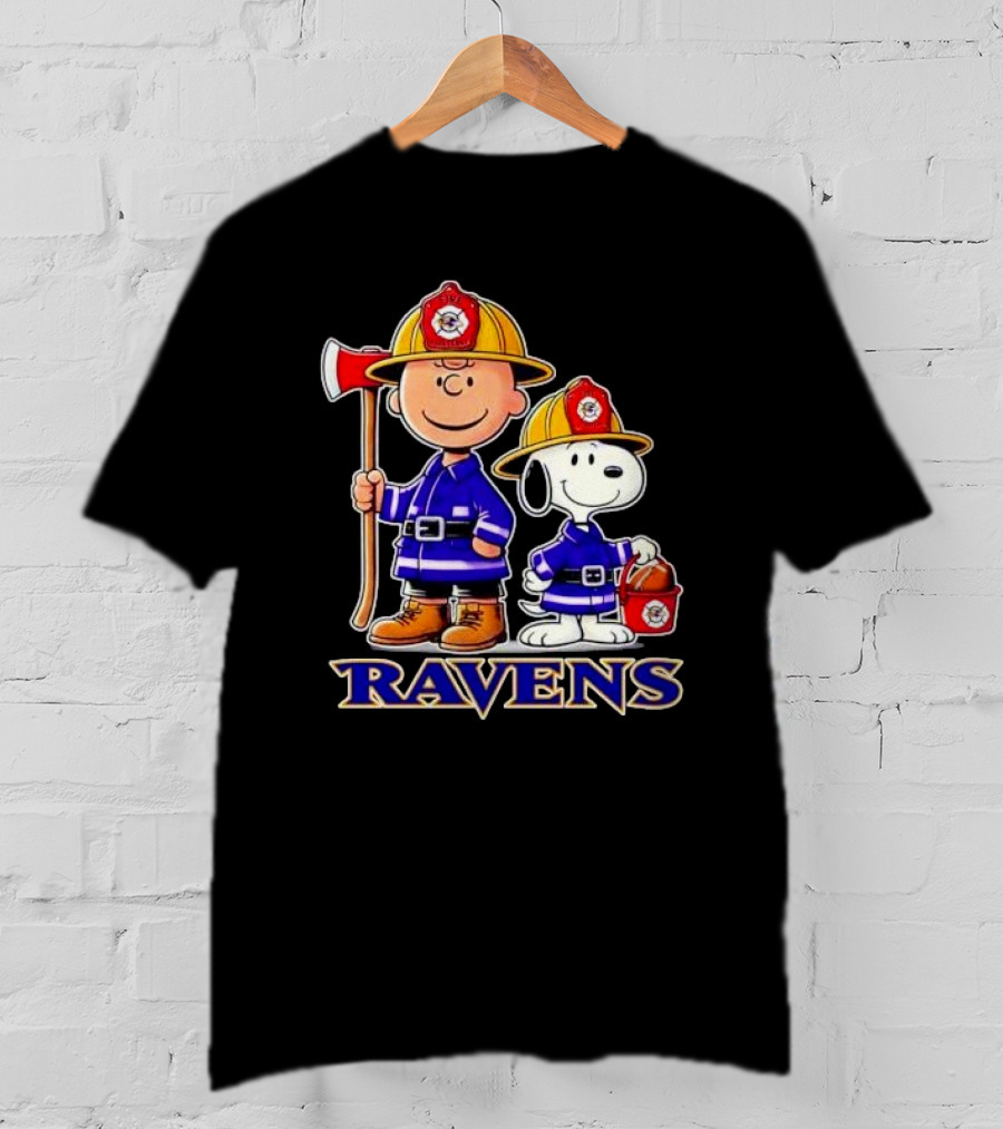 Firefighter Charlie Brown And Snoopy Baltimore Ravens T-Shirt