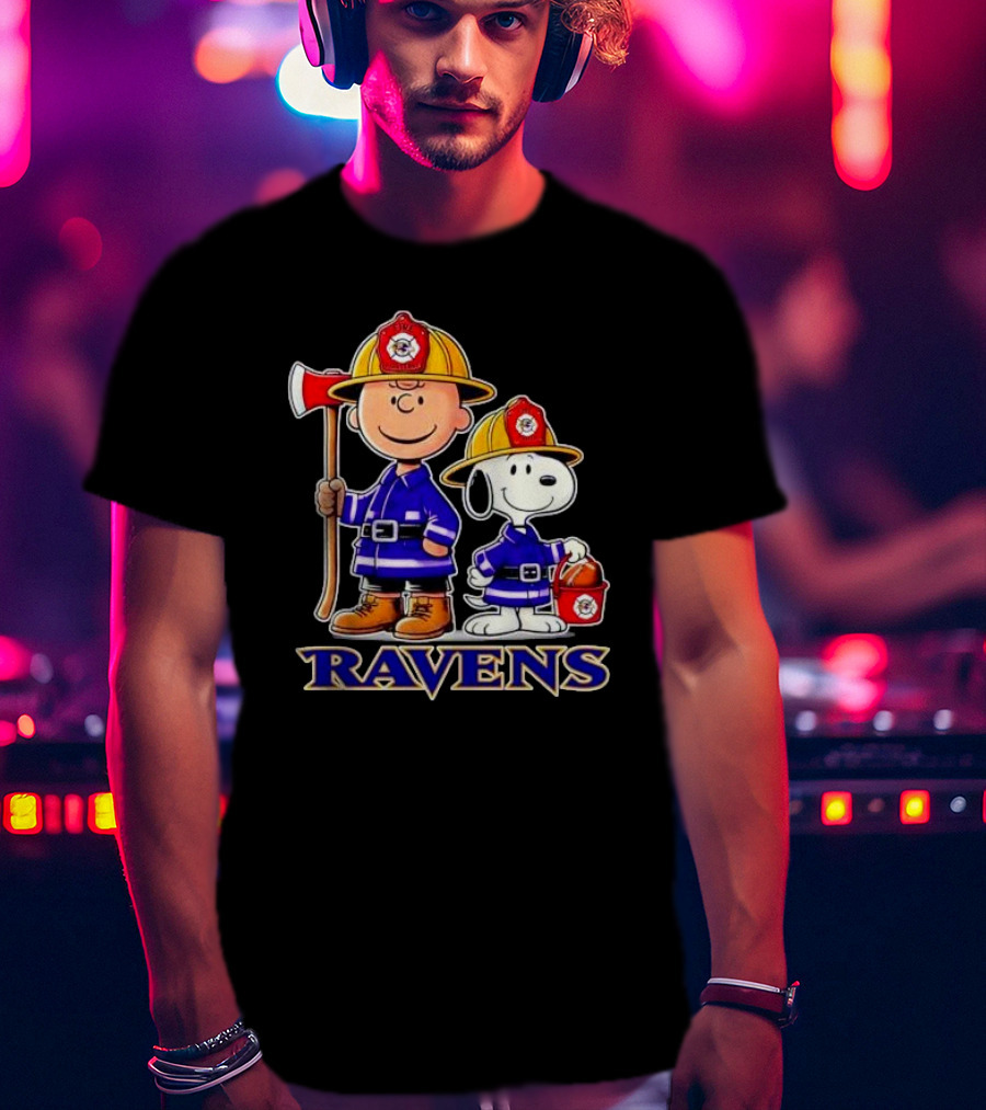 Firefighter Charlie Brown And Snoopy Baltimore Ravens T-Shirt