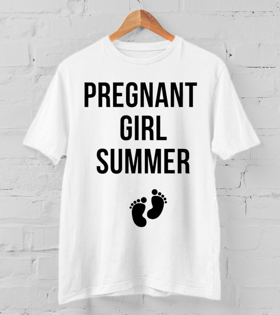 Pregnant Girl Summer Baby Footprints T-Shirt