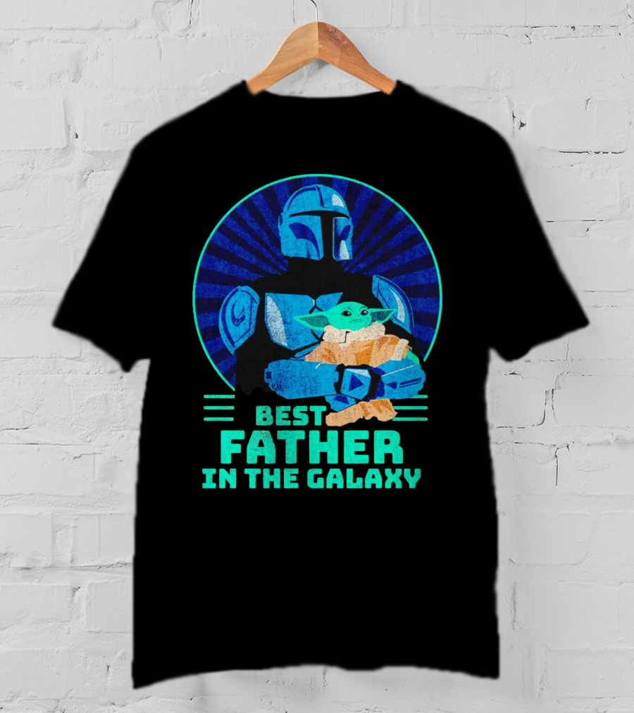 Best Father In The Galaxy Mandalorian Hug Baby Yoda T-Shirt