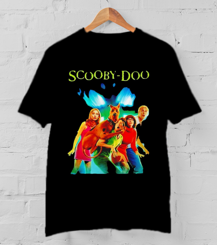 Scooby-Doo With Mystery Inc Group Vibrant Scene T-Shirt