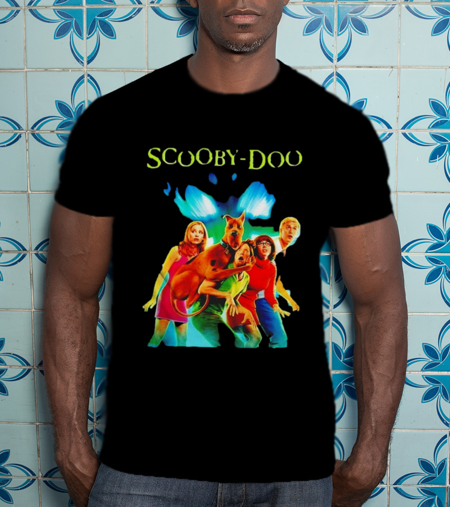 Scooby-Doo With Mystery Inc Group Vibrant Scene T-Shirt