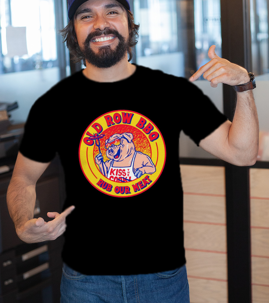 OLD ROW BBQ Rub Our Meat Kiss The Cook Pig Apron T-Shirt