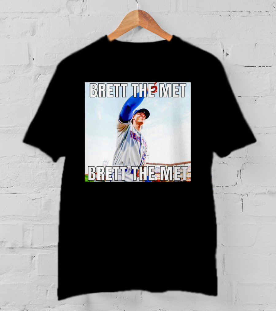 Brett The Met Baseball Player At New York Stadium T-Shirt