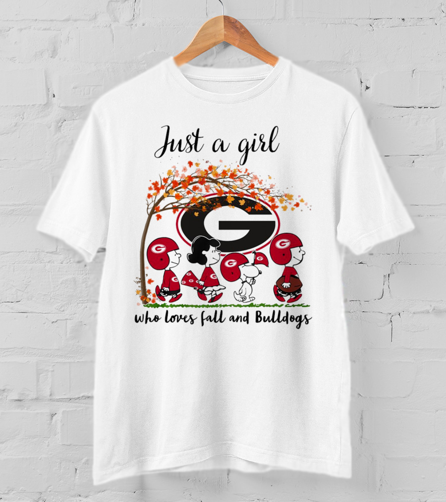 Just A Girl Who Loves Fall And Bulldogs Peanuts Cartoon Georgia Bulldogs Football T-Shirt
