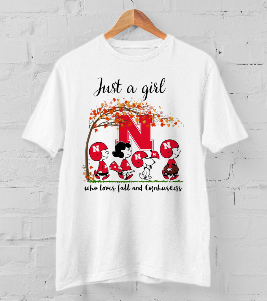 Just A Girl Who Loves Fall And Cornhuskers Peanuts Cartoon T-Shirt