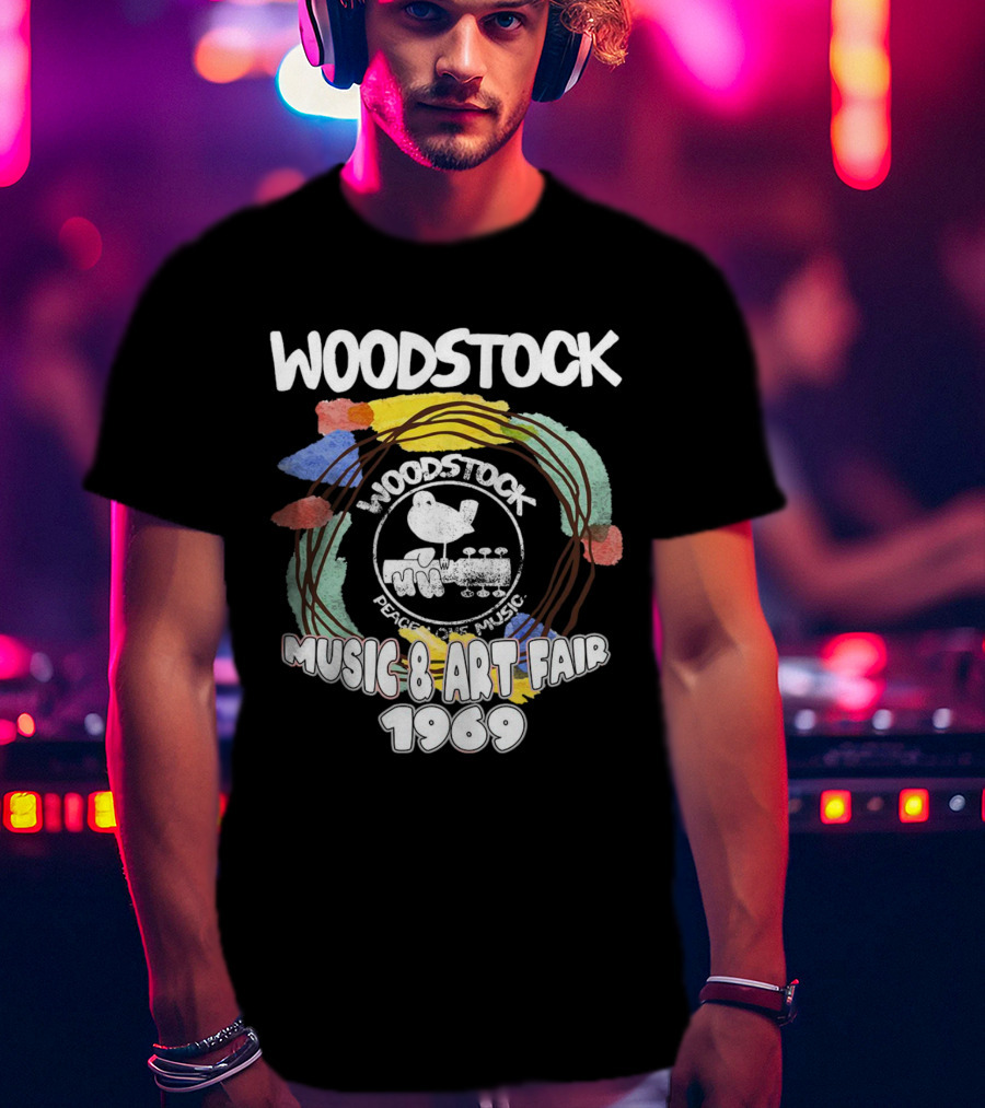 WOODSTOCK Music And Art Fair 1969 Peace And Music T-Shirt