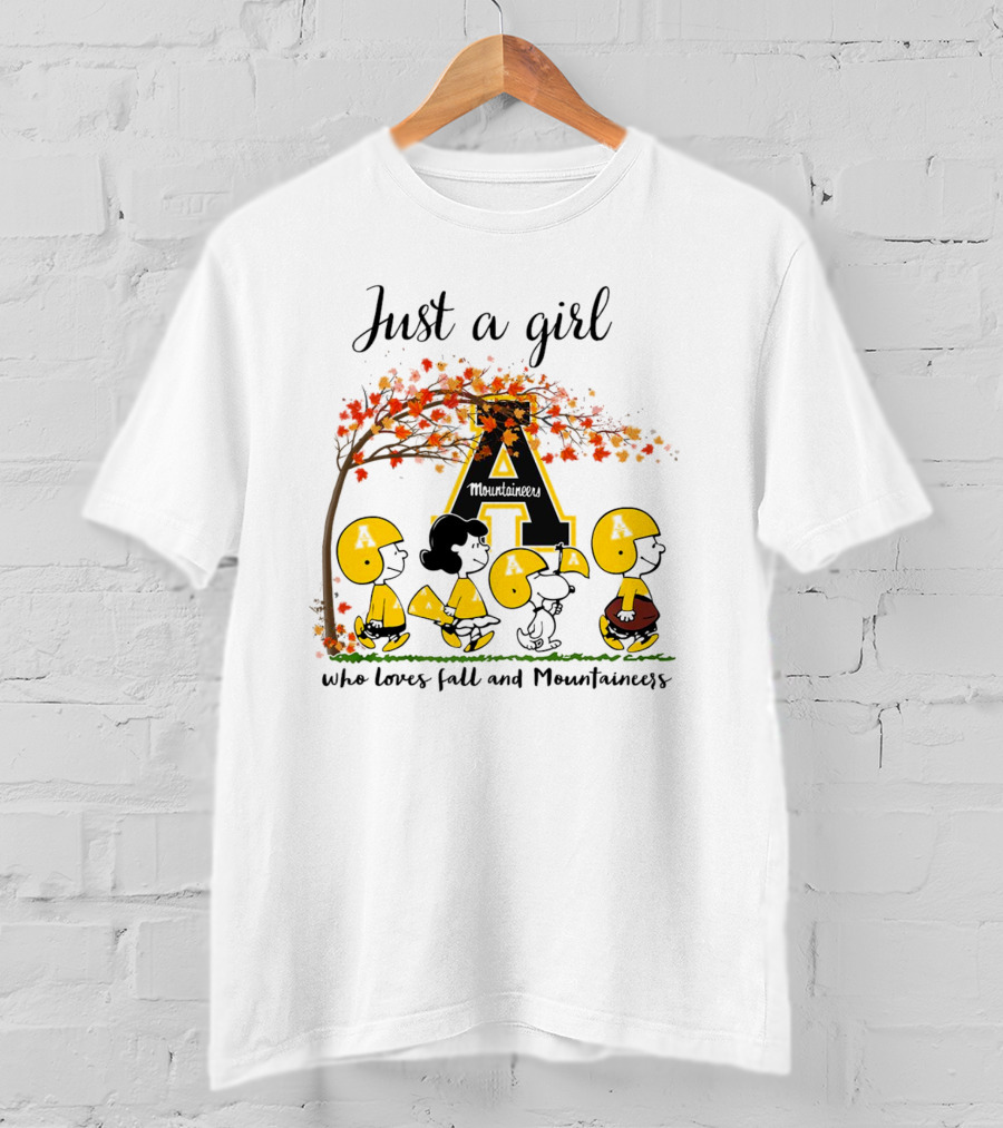 Just A Girl Who Loves Fall And Mountaineers Peanuts Cartoon T-Shirt