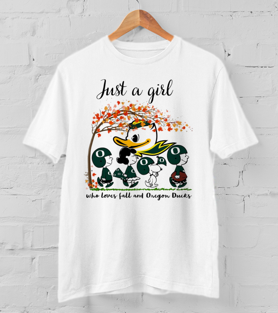 Just A Girl Who Loves Fall And Oregon Ducks Peanuts Cartoon T-Shirt