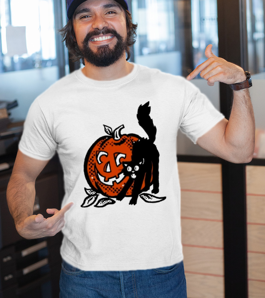 Vintage Halloween Pumpkin And Black Cat T-Shirt