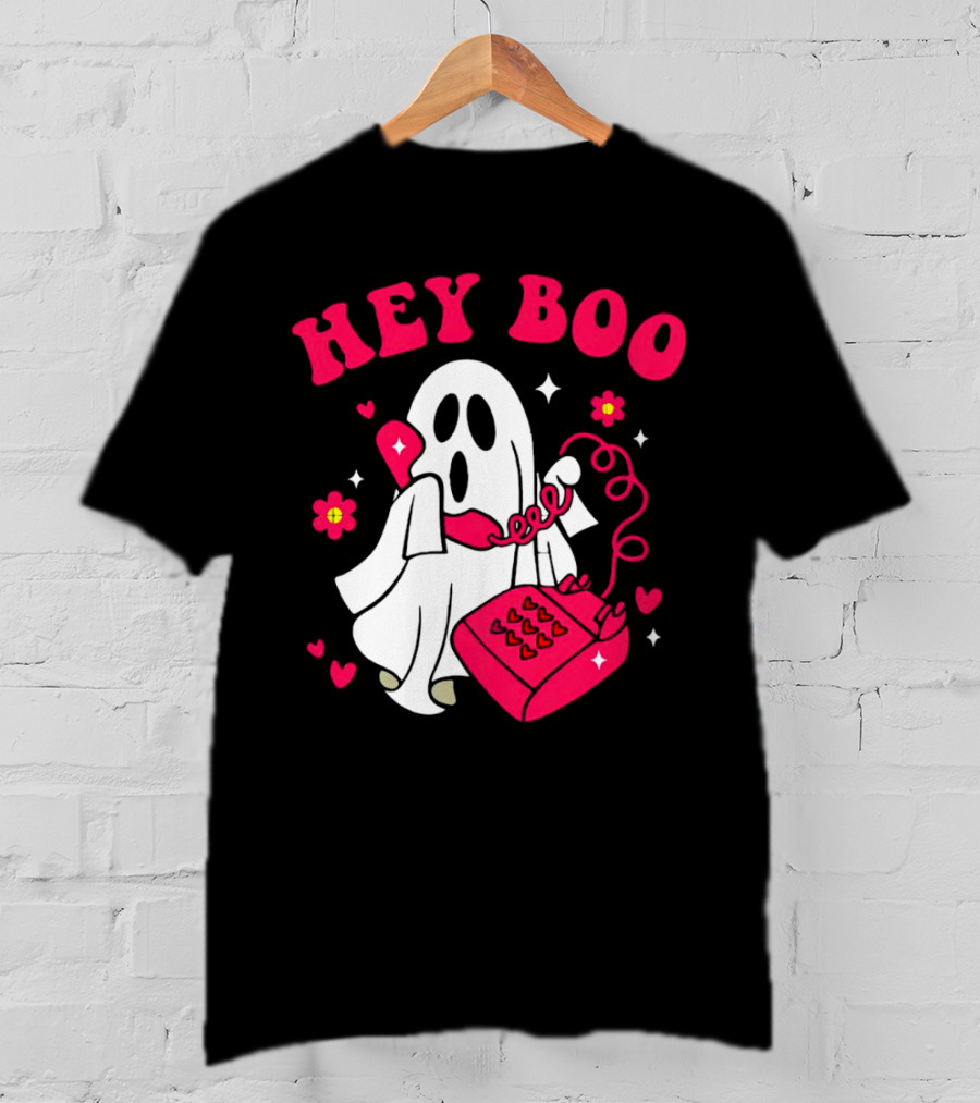 Hey Boo Ghost Talking On Pink Phone With Hearts And Flowers Halloween T-Shirt