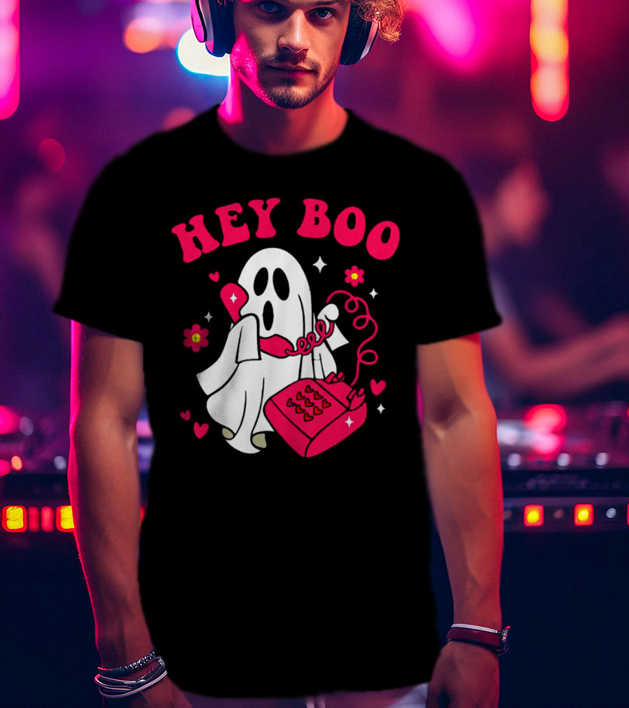 Hey Boo Ghost Talking On Pink Phone With Hearts And Flowers Halloween T-Shirt