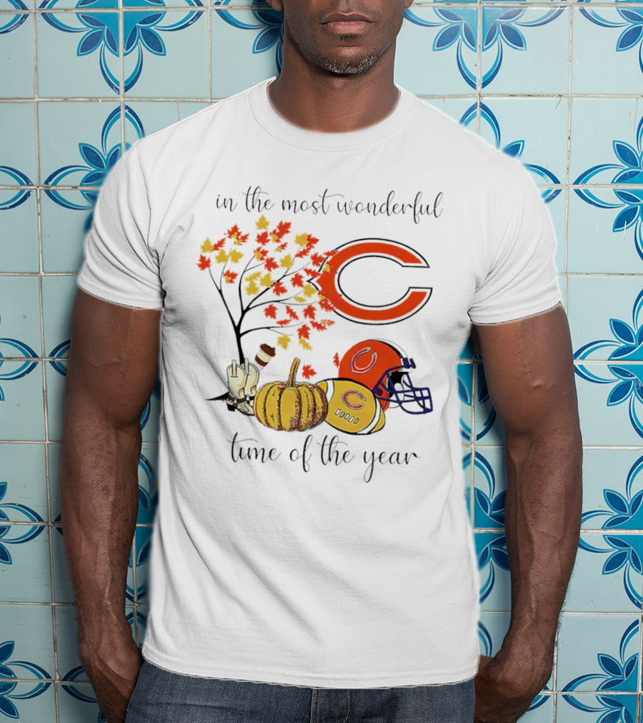 In The Most Wonderful Time Of The Year Chicago Bears Thanksgiving Helmets And Autumn Leaves T-Shirt