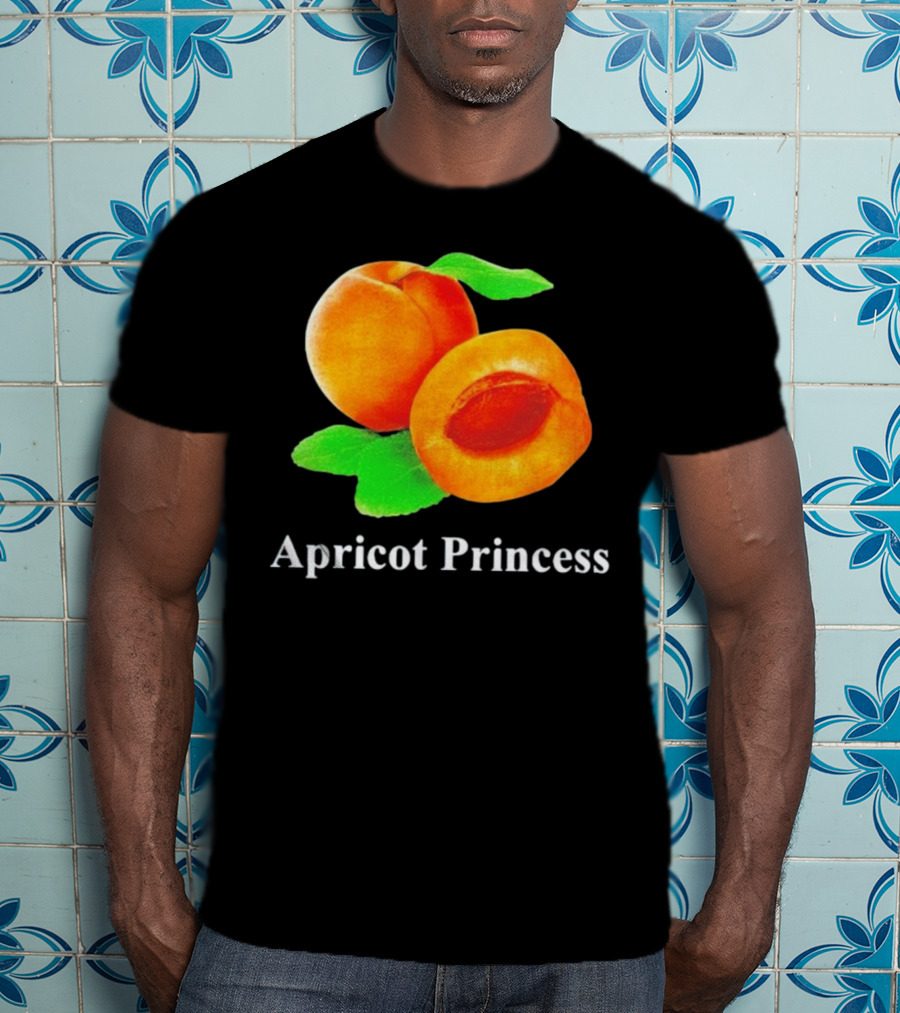 Apricot Princess Fruit Illustration With Leaf Detailing T-Shirt