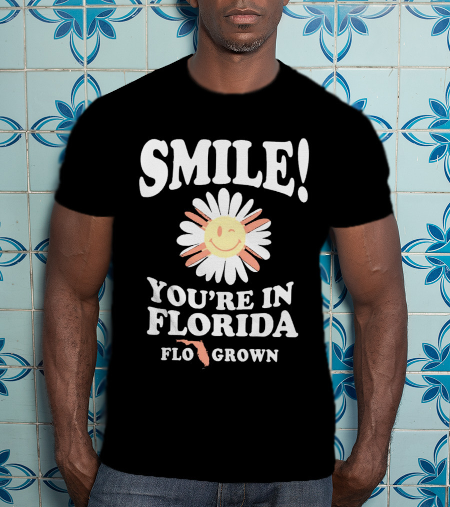 Smile You’re In Florida Flo Grown Daisy Map Fun T-Shirt