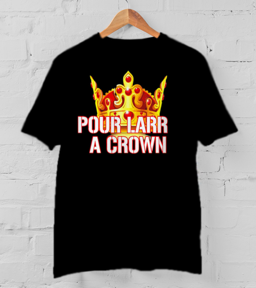 Pour Larr A Crown Atlanta Braves T-Shirt