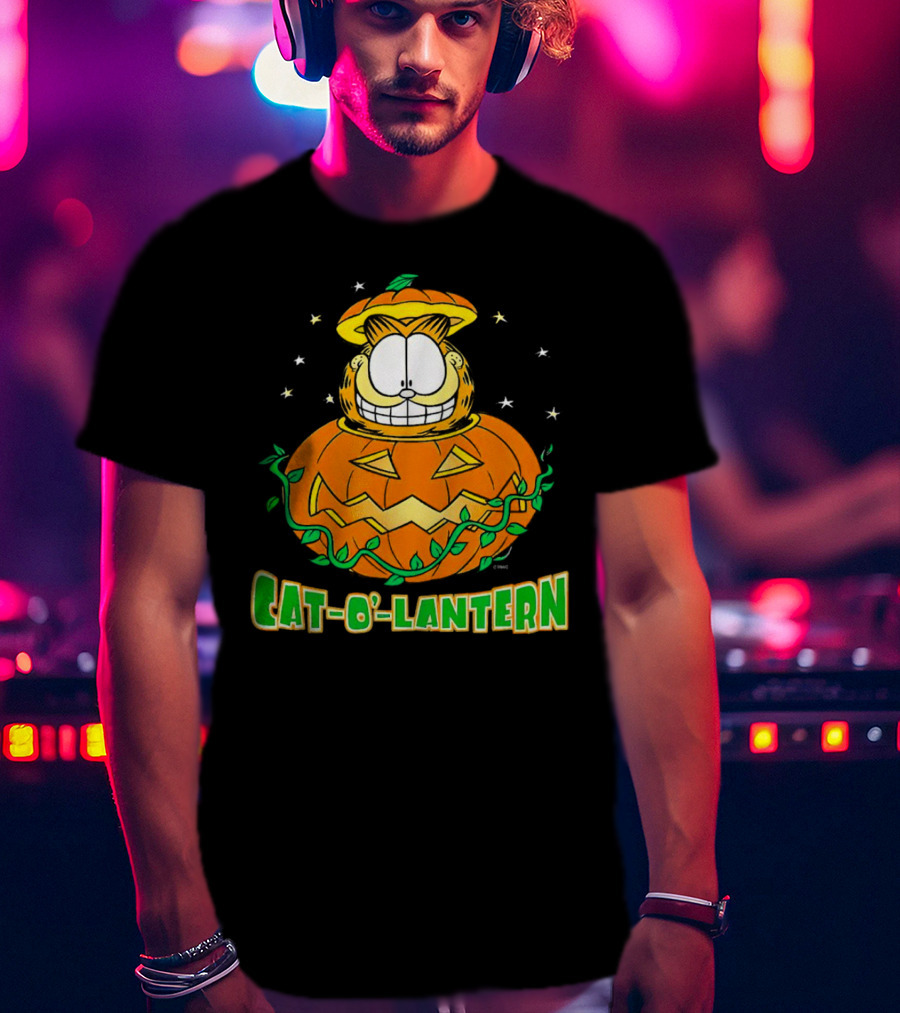 Cat-O-Lantern Garfield Halloween T-Shirt