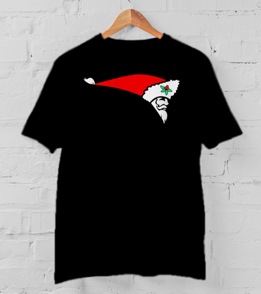 New England Patriots Santa Hat Christmas Day T-Shirt