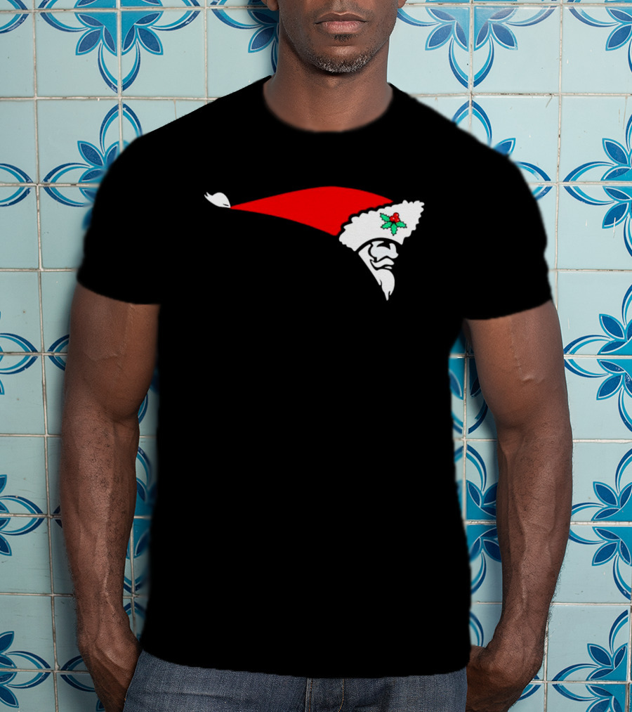 New England Patriots Santa Hat Christmas Day T-Shirt